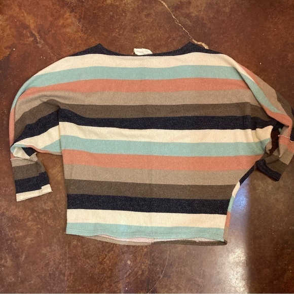 Ladies Fantastic Fawn Striped Lightweight Sweater - Picture 1 of 3